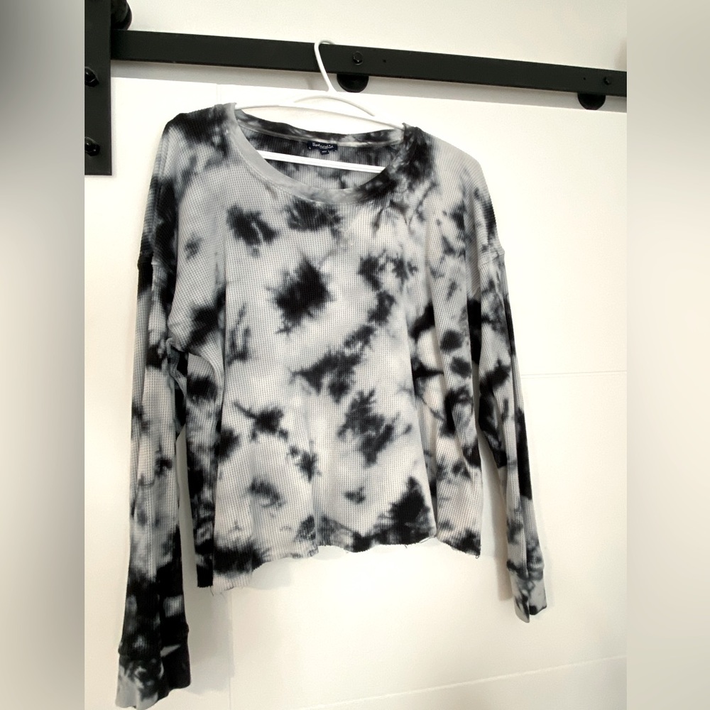 ⚫️ Splendid ⚫️ navy and white tie-dye waffle knit - size large